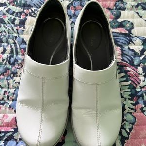 Dansko White Nursing Shoes